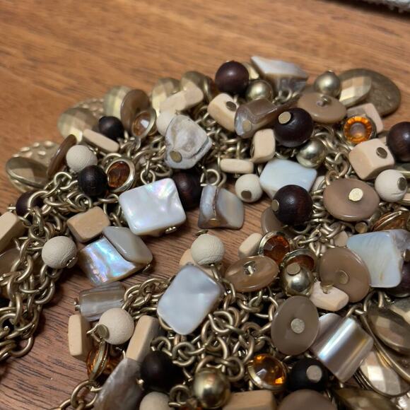 Hammered Medallion Beaded Statement Necklace y2k NWT - Picture 14 of 15